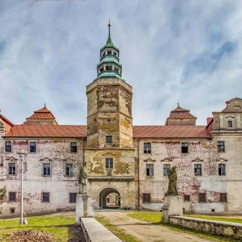 Opolskie - Zamek w Niemodlinie. Zwycięzca rankingu w konkursie Polskiej Organizacji Turystycznej